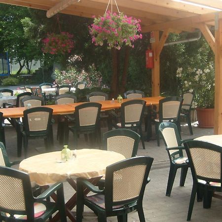 Harsfavirag Vendeghaz Bed and Breakfast Pápa Εξωτερικό φωτογραφία